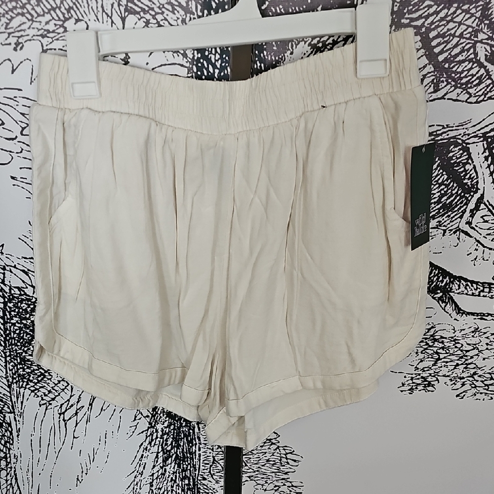 High Waist Cream Shorts with Pleated Waistband